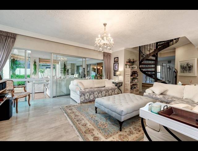 5 BEDROOM HOUSE FOR SALE IN FOURWAYS GARDENS